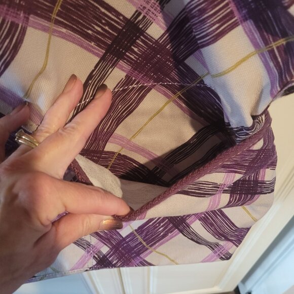 Thirty One 31 Retro Metro Fold Over In Plum Plaid Bag Purse Travel Crossbody NEW - Picture 3 of 7